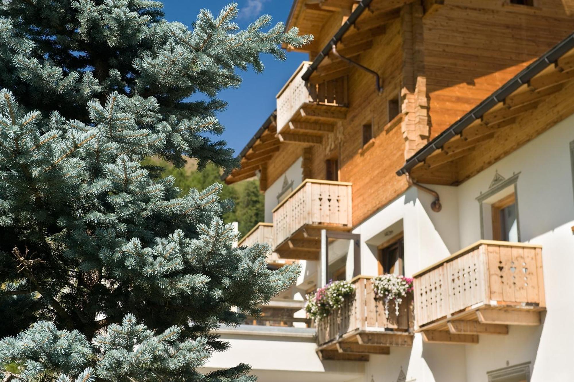 Hotel Alegra Livigno Exteriör bild